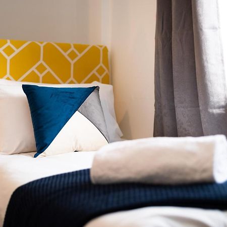 City Centre, Parking, Smart Tv'S In All Rooms Суонзи Екстериор снимка