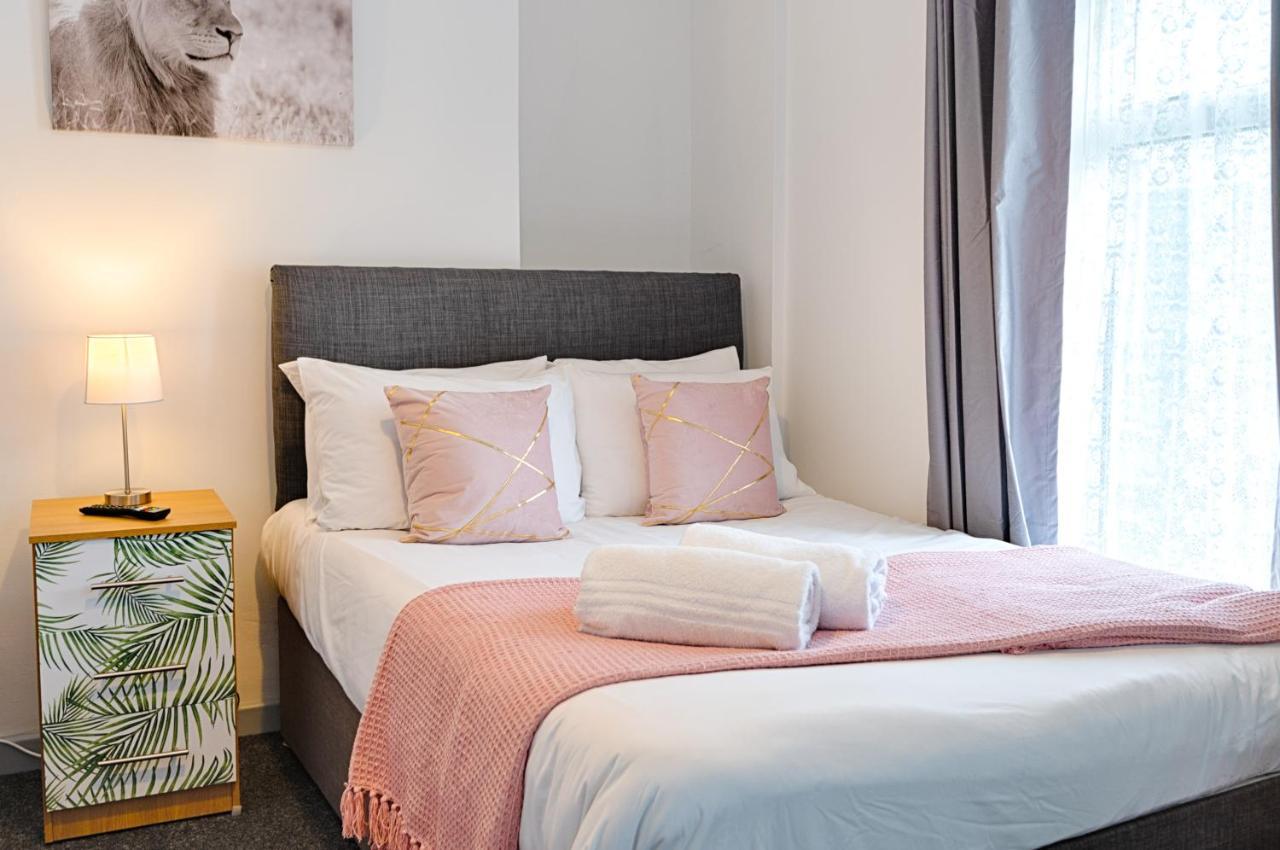 City Centre, Parking, Smart Tv'S In All Rooms Суонзи Екстериор снимка
