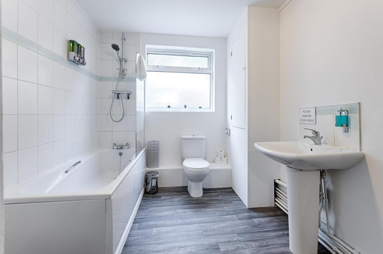 City Centre, Parking, Smart Tv'S In All Rooms Суонзи Екстериор снимка