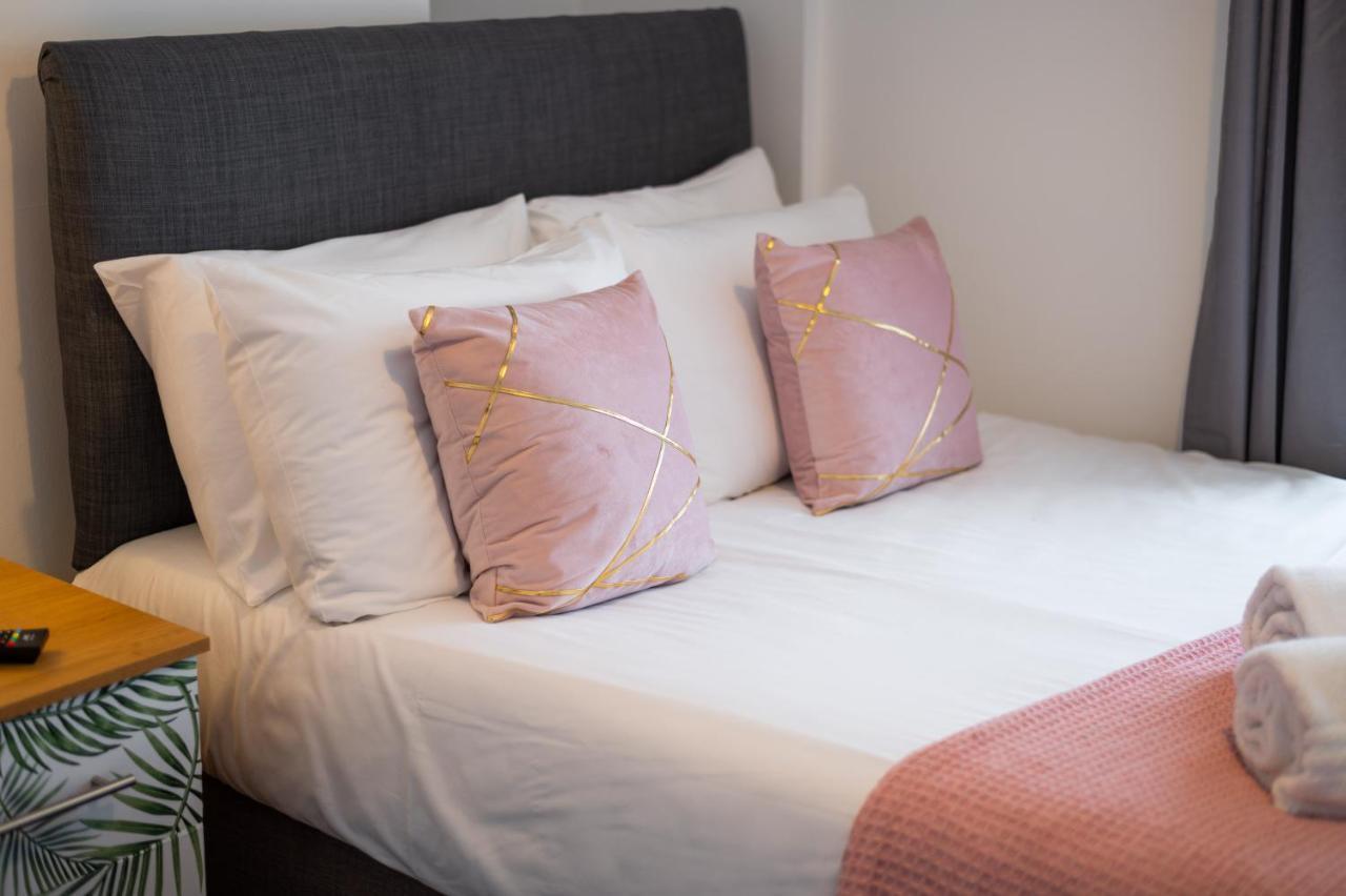 City Centre, Parking, Smart Tv'S In All Rooms Суонзи Екстериор снимка