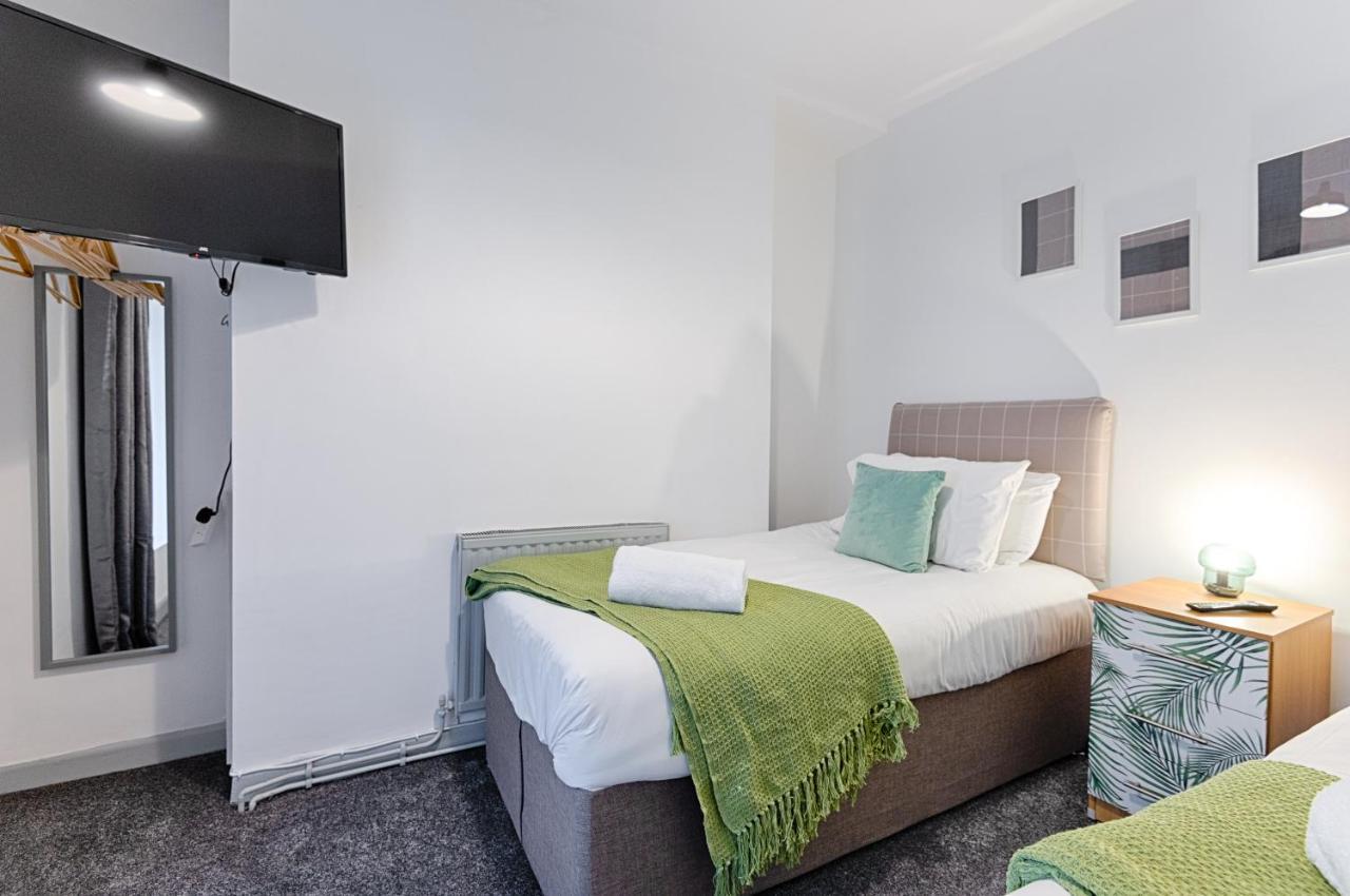 City Centre, Parking, Smart Tv'S In All Rooms Суонзи Екстериор снимка