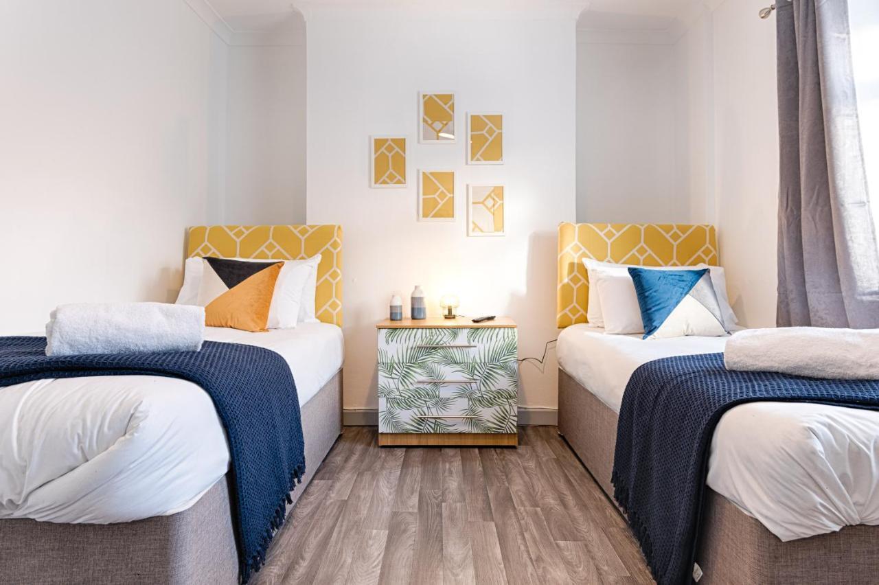 City Centre, Parking, Smart Tv'S In All Rooms Суонзи Екстериор снимка