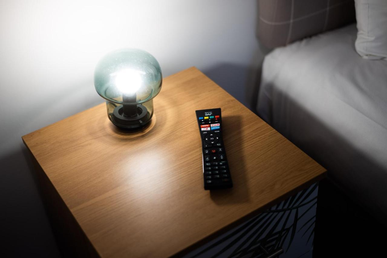 City Centre, Parking, Smart Tv'S In All Rooms Суонзи Екстериор снимка